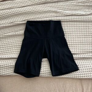 aritzia tna butter shorts
